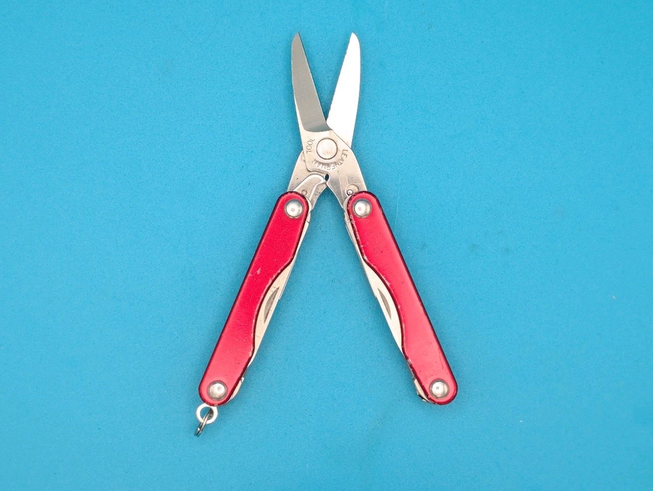 Leatherman “Squirt S4” Stainless Steel Multi Tool – RED!