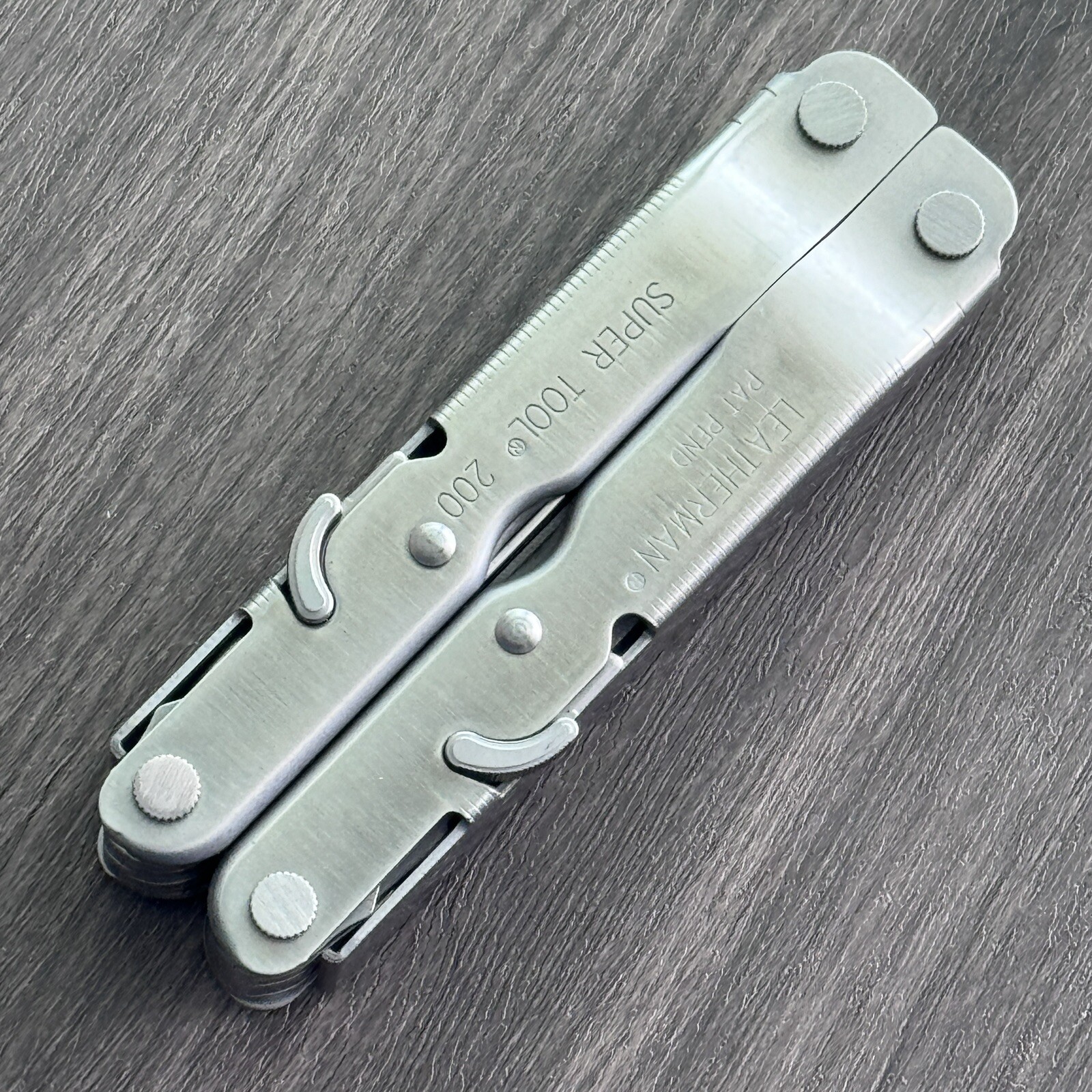 Leatherman Super Tool 200 Multitool Leatherman 2nd generation Super Tool