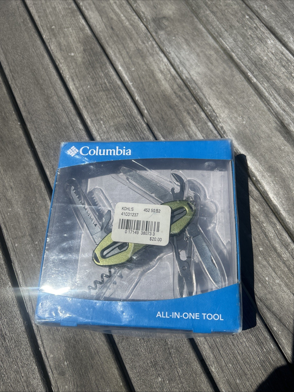 COLUMBIA ALL IN ONE TOOL NEW IN BOX GREEN MSRP-$20