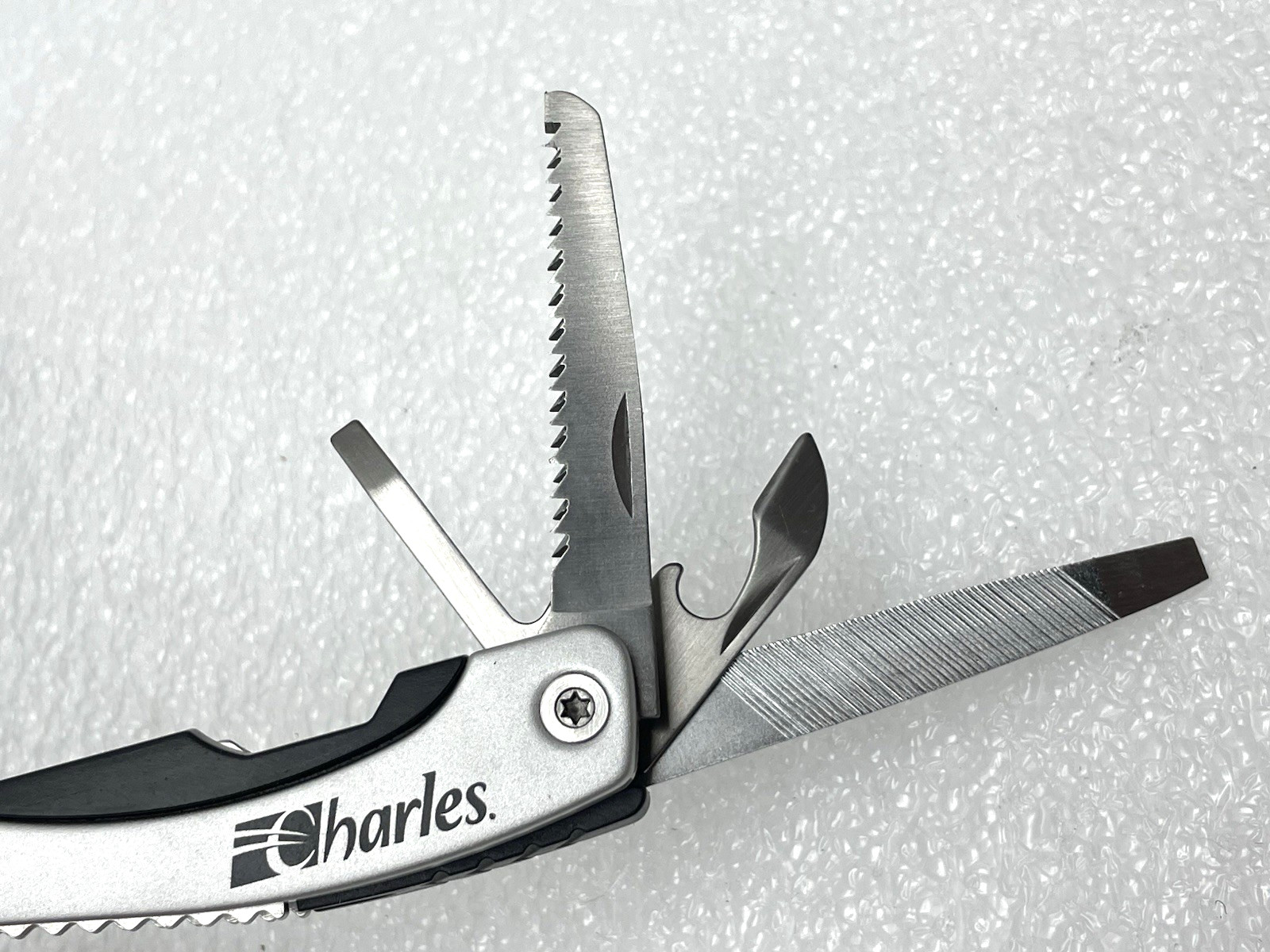 CHARLES COMPANY MULTI-TOOL PROMO NEAR MINT BLADE FILE SAW PHILIPS PLIERS