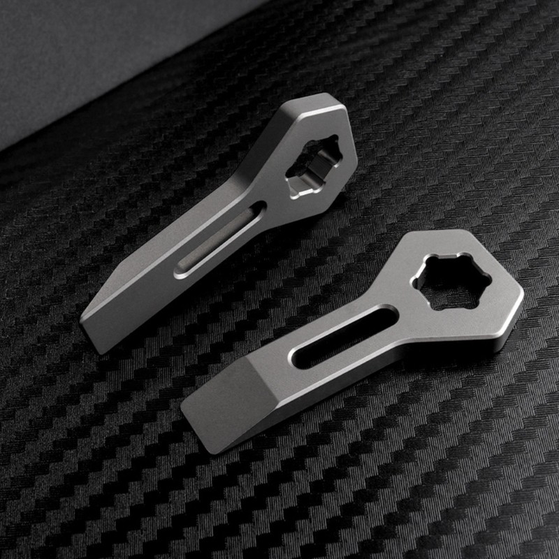 Stylish Metal Alloy Mini Pry Bar With Practical Functions For Everyday Carry