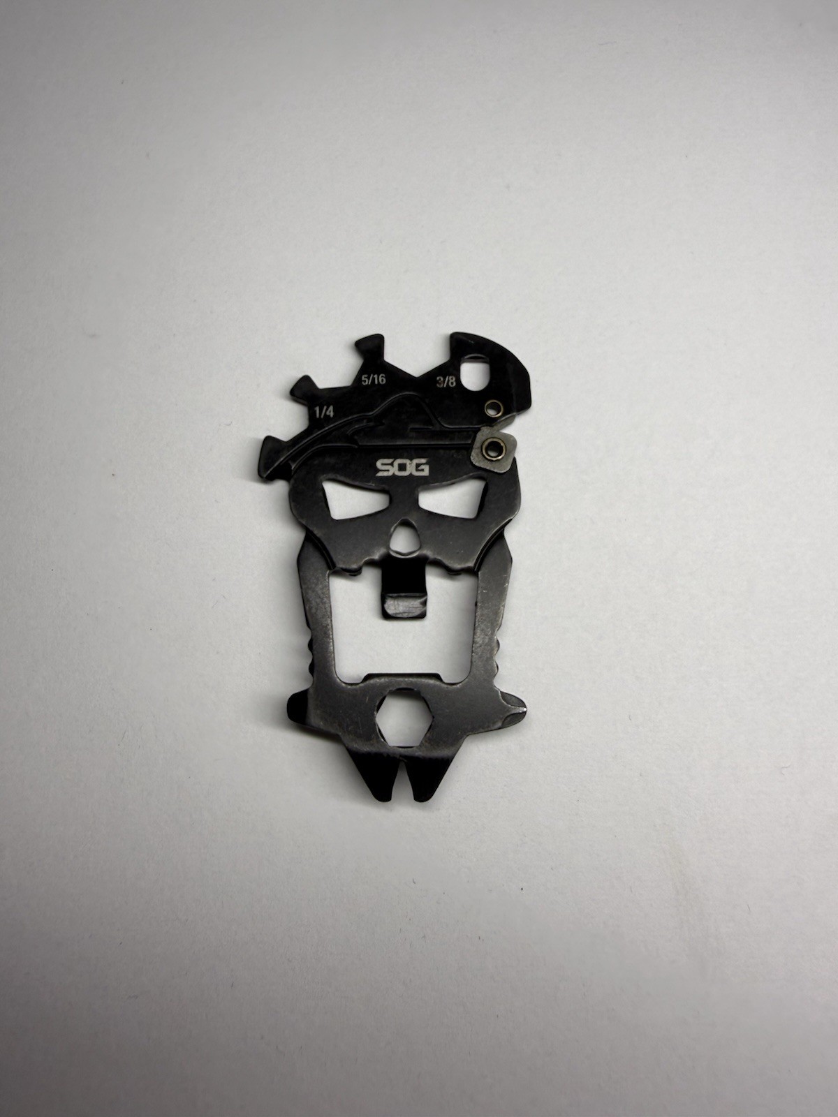 SOG MacV Black Stainless Skull Shaped Screwdriver Wrench Multi-Tool SM1001CP