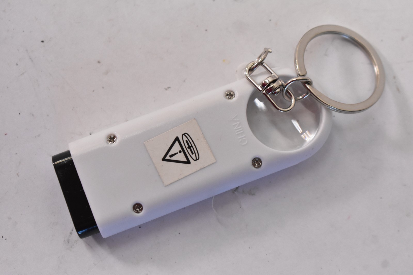Lot of 34 3-In-1 Keychain Magnifier Flashlights Collectibles BRANDED Bulk Pack
