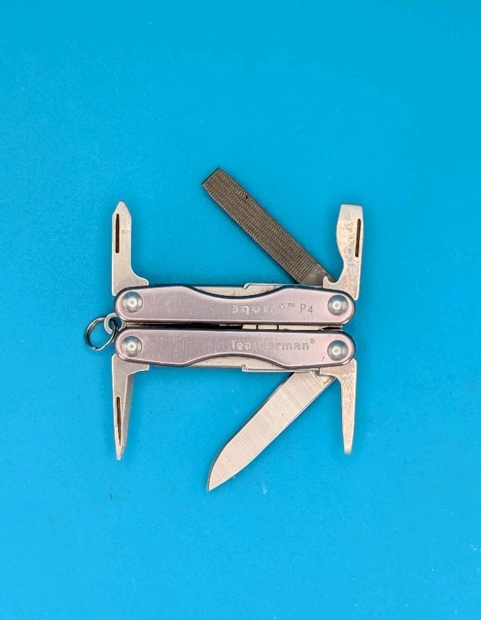 Leatherman Squirt P4 Multi-Tool, Key Ring, Retired, GRAY!