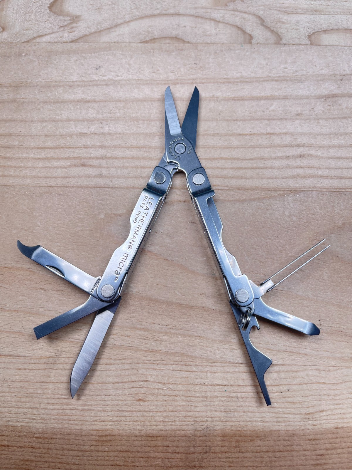 Leatherman Micra Stainless Steel Multi-tool Knife 03/06 Pat Pend. – Very Nice