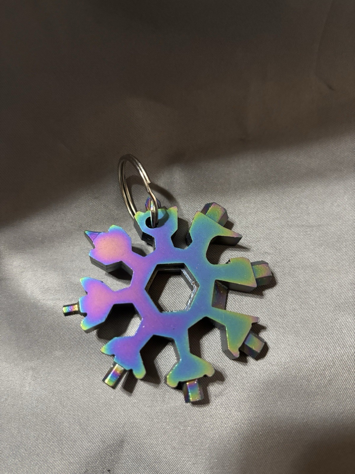 18-in-1 Snowflake shape keychain Muli-Tool Brand New