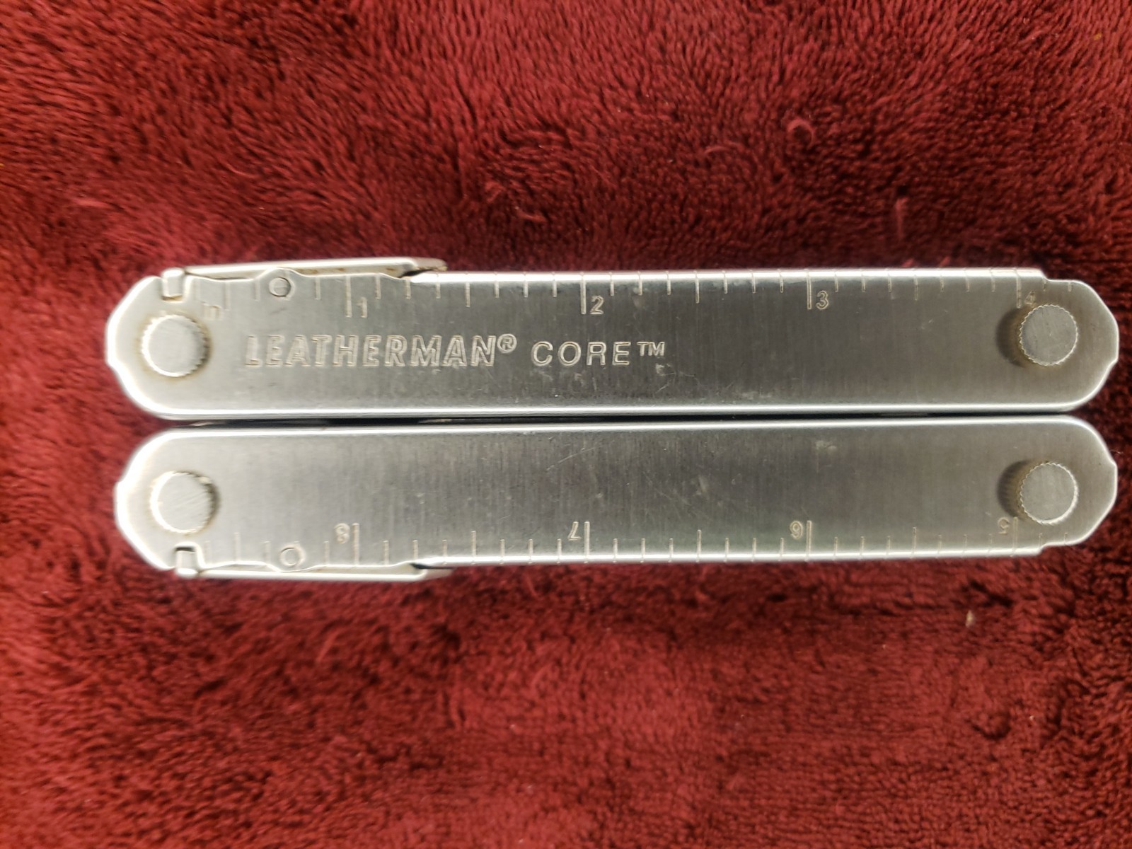 🔪 Leatherman Core Multi Tool