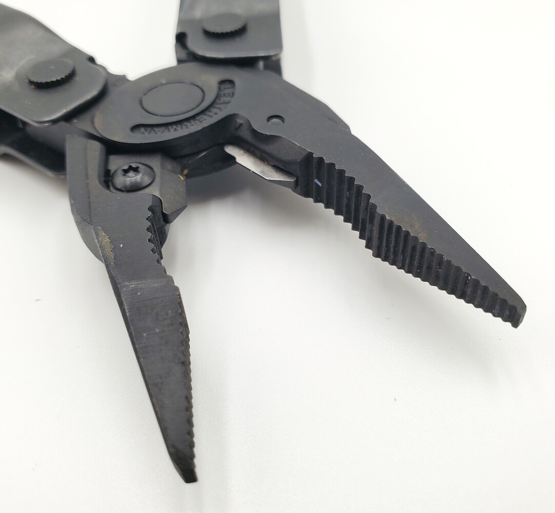 Leatherman Super Tool 300 Multi-Tools – Black