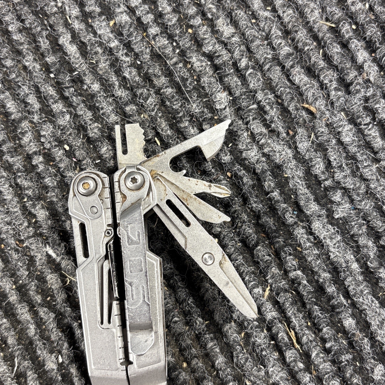 SOG POWER PINT MULTI TOOL PLIERS KNIFE SMALL (404)