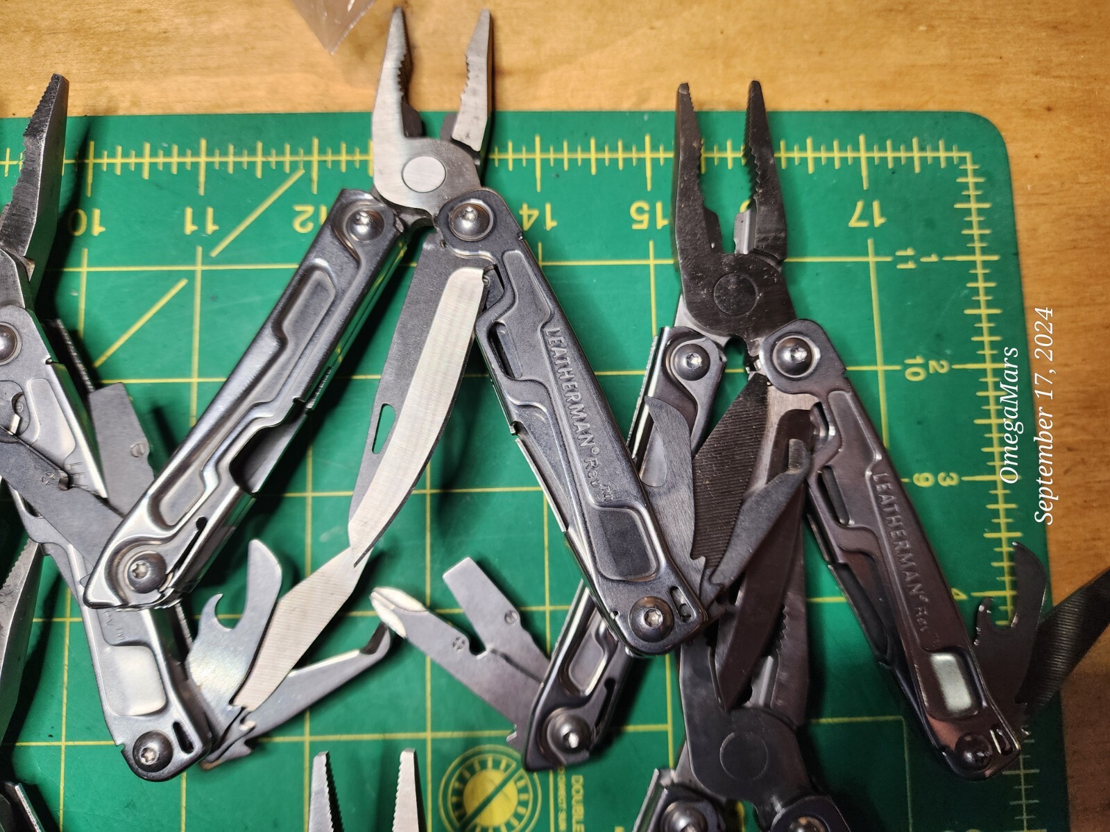 Leatherman Rev one at random great conditions. x1(ONE) per order