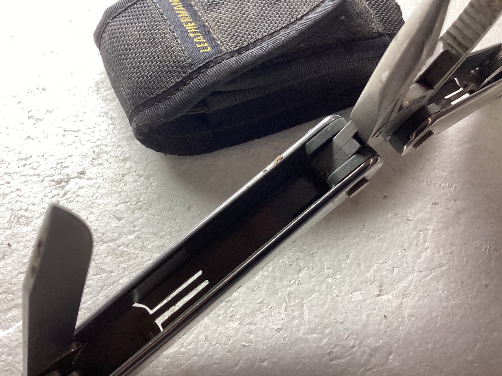 VINTAGE LEATHERMAN CORE MULTITOOL with nylon case.