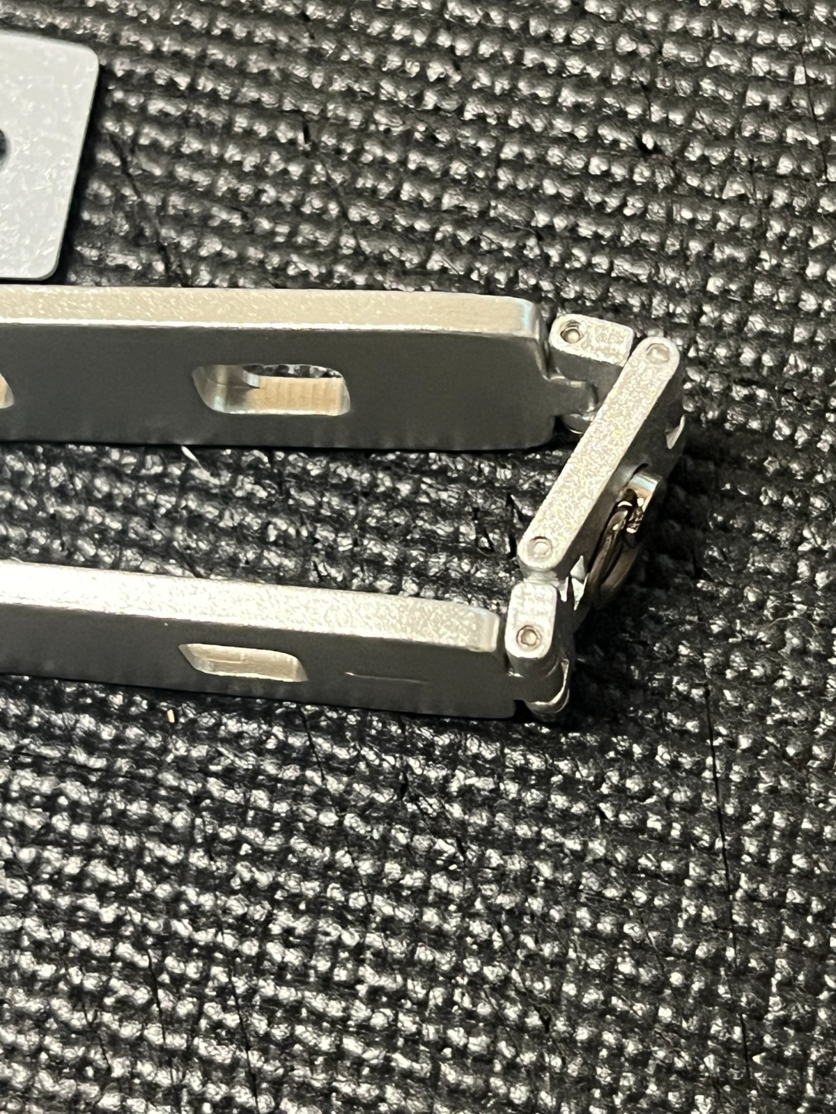 Keyport Pivot 1.0 Aluminum Premium Key Case for Men Silver New