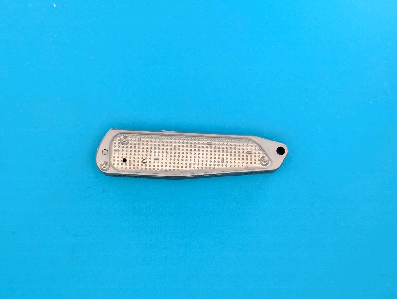 Leatherman FREE T2 Pocket Knife Multi-tool! “FOUR SQUARE”