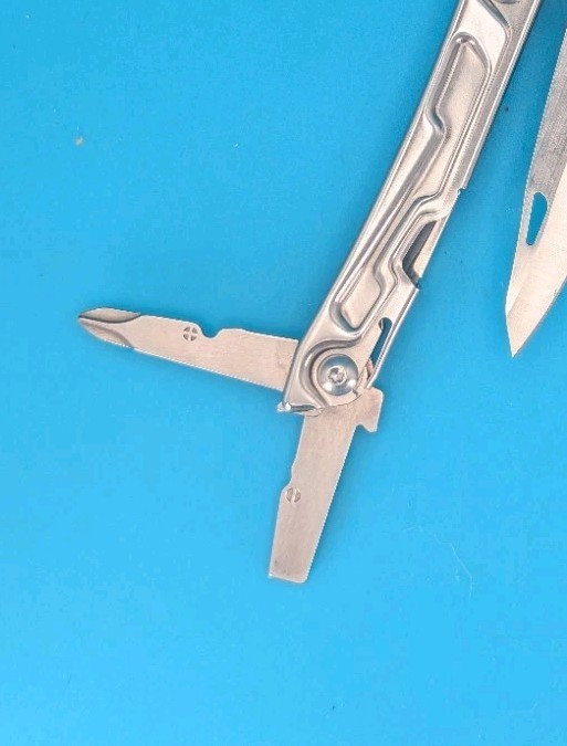 Leatherman Rev 3.8″ Multi-Tool, Stainless! *ATKINSON CONSTRUCTION*