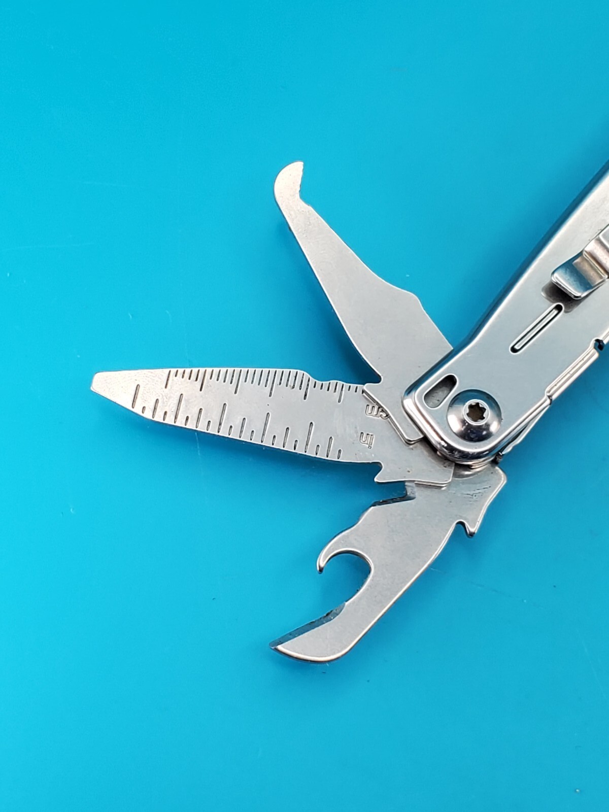 LEATHERMAN WINGMAN MULTI-TOOL! WITH SHEATH! FREE SHIPPING! NICE!