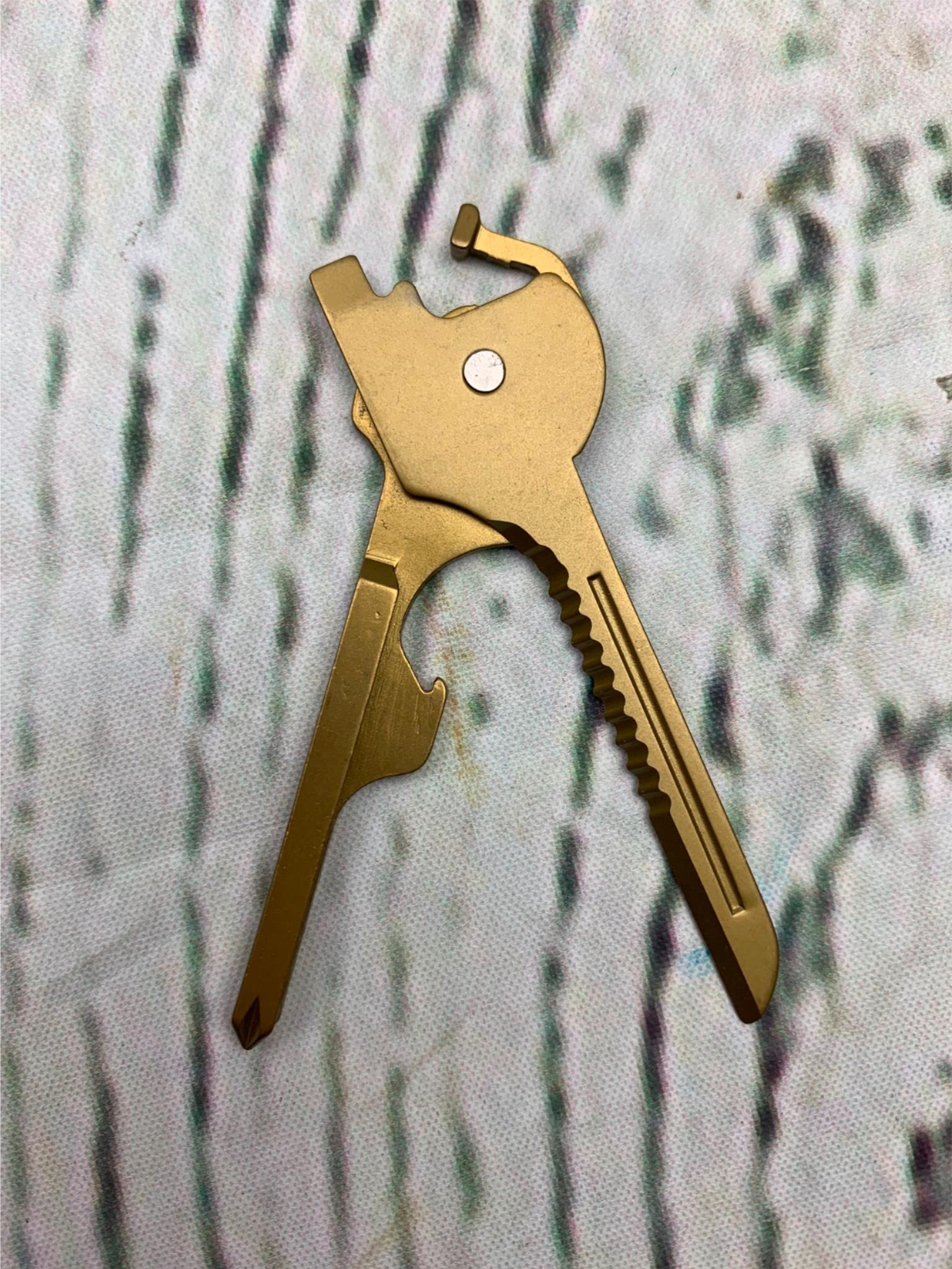 6 in 1 Multifunctional Outdoor Survival Tool Wrench Corrosion Resistant