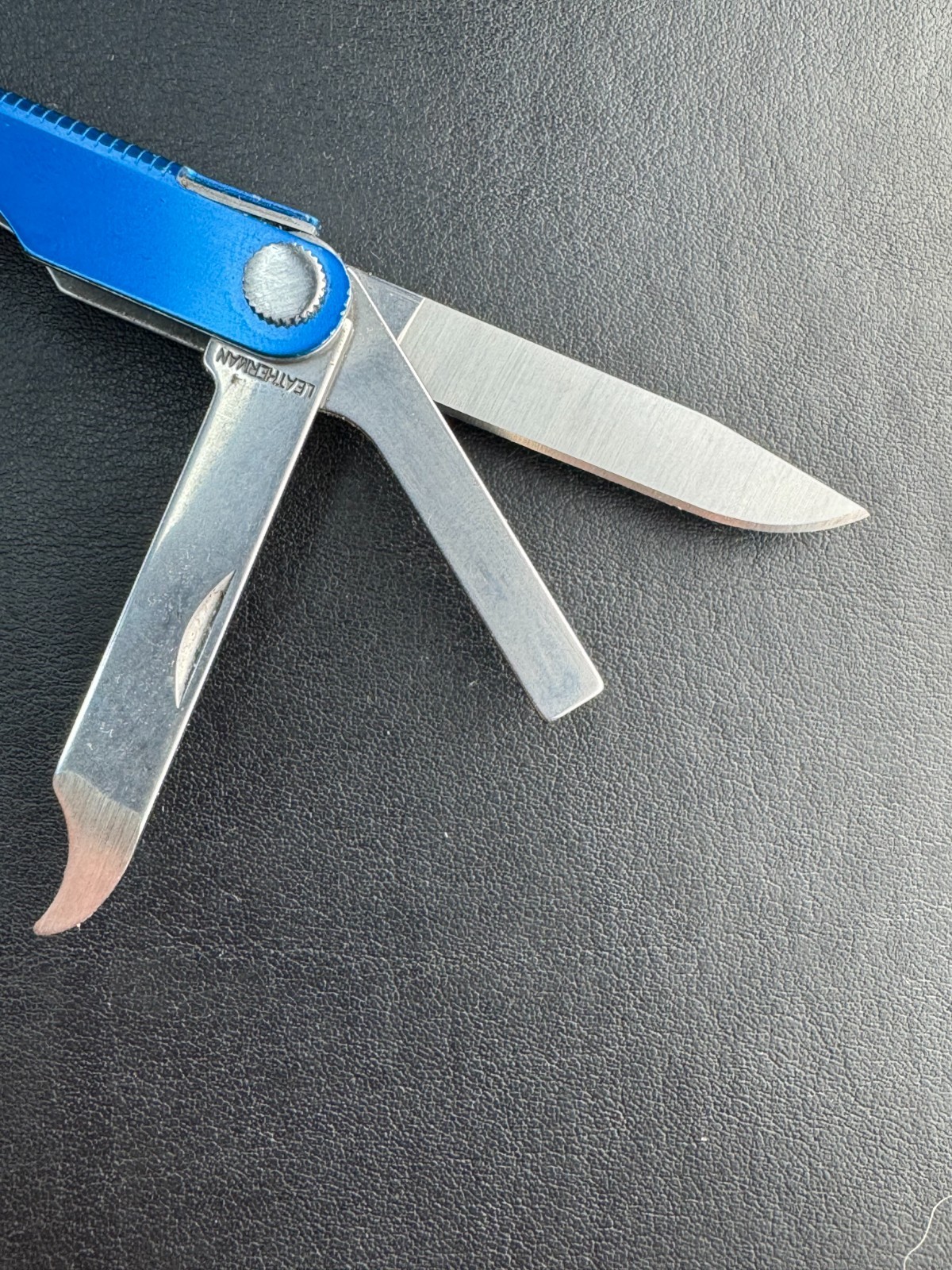 Leatherman Micra 10 in 1 Multitool Anodized Aluminum – Blue