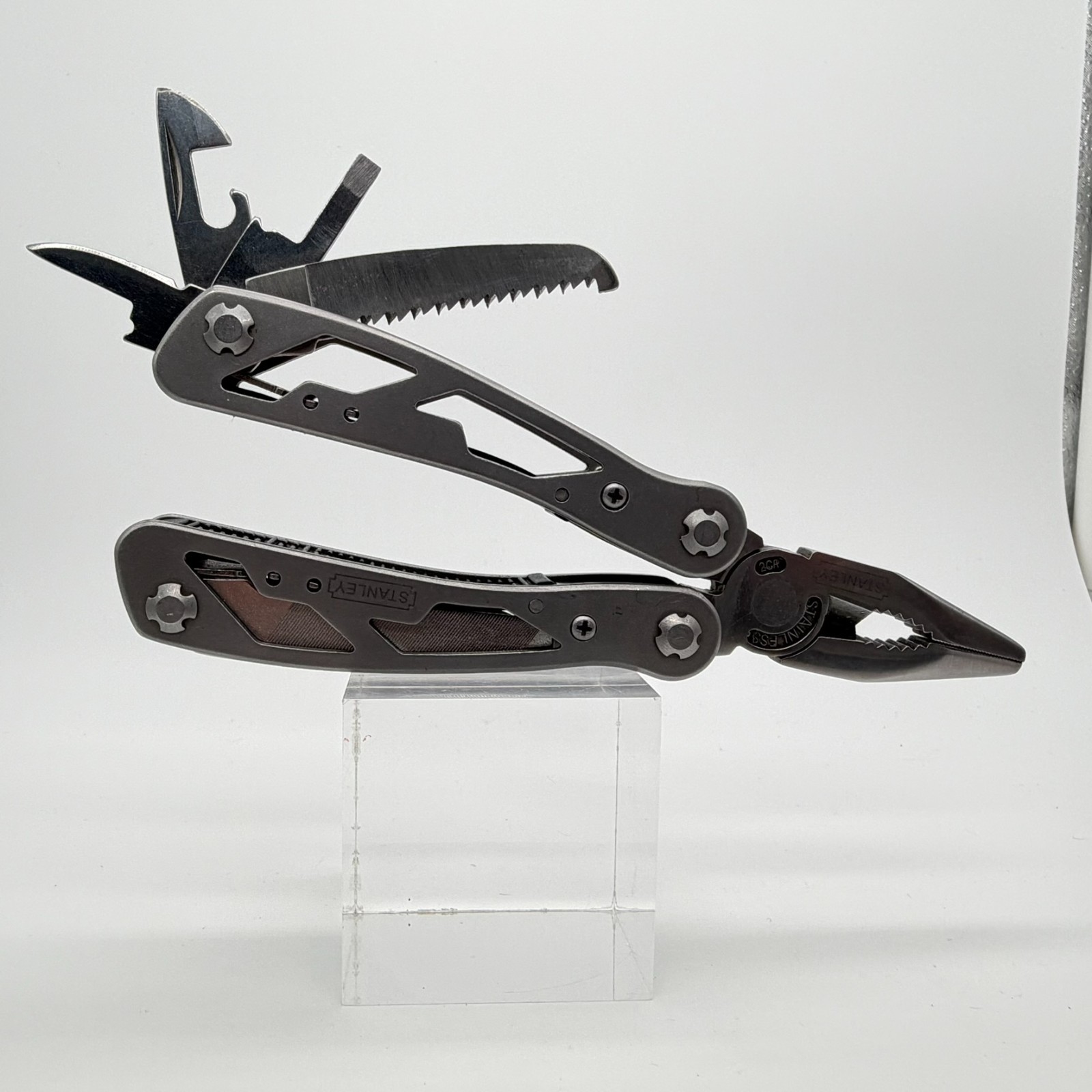 Stanley 12-in-1 Multi-Tool Pliers Pocket Knife Saw File Screwdriver EDC Gear