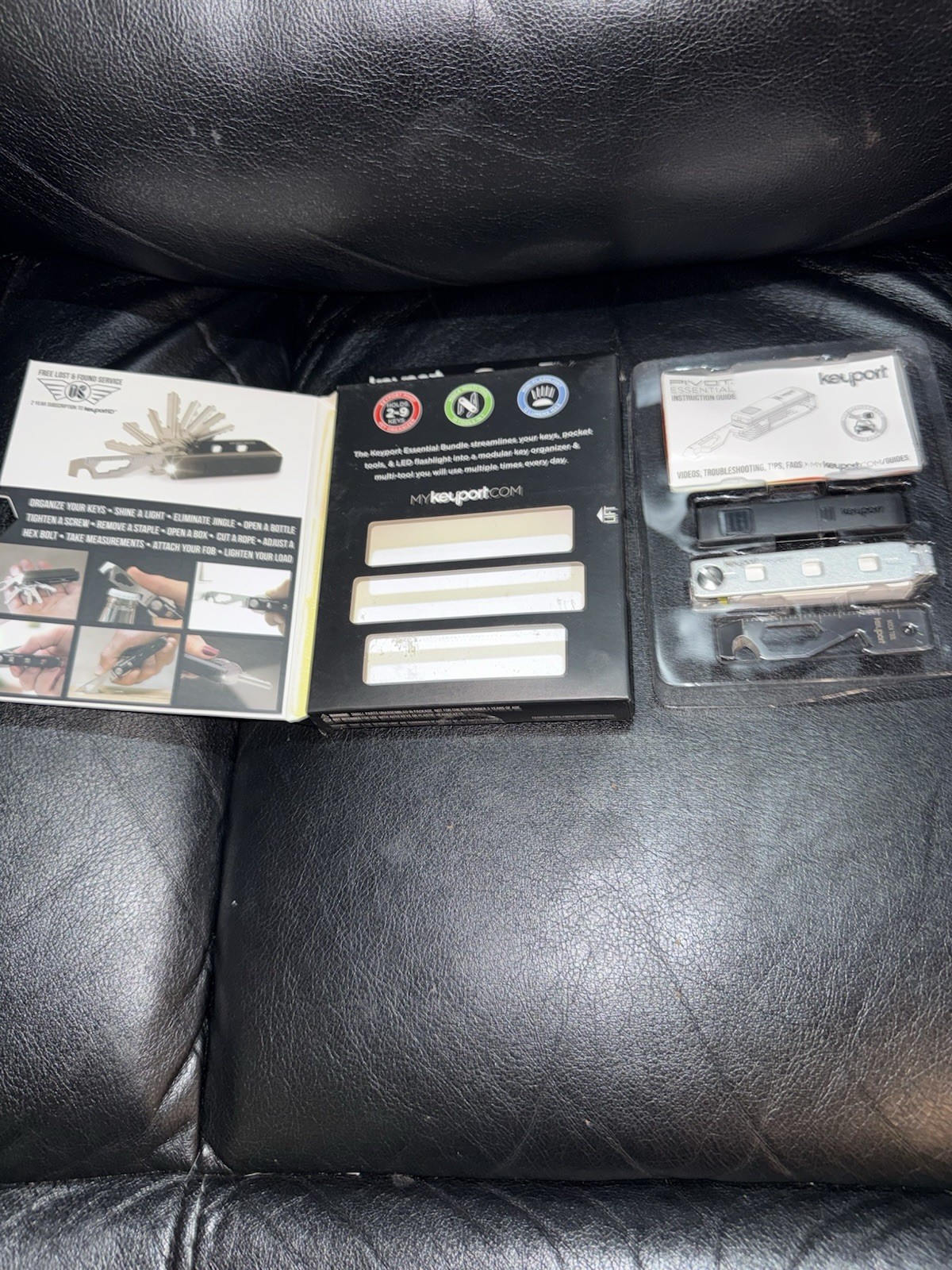 Keyport Pivot Essential Bundle Key Holder Multi Tool & Flashlight New Open Box