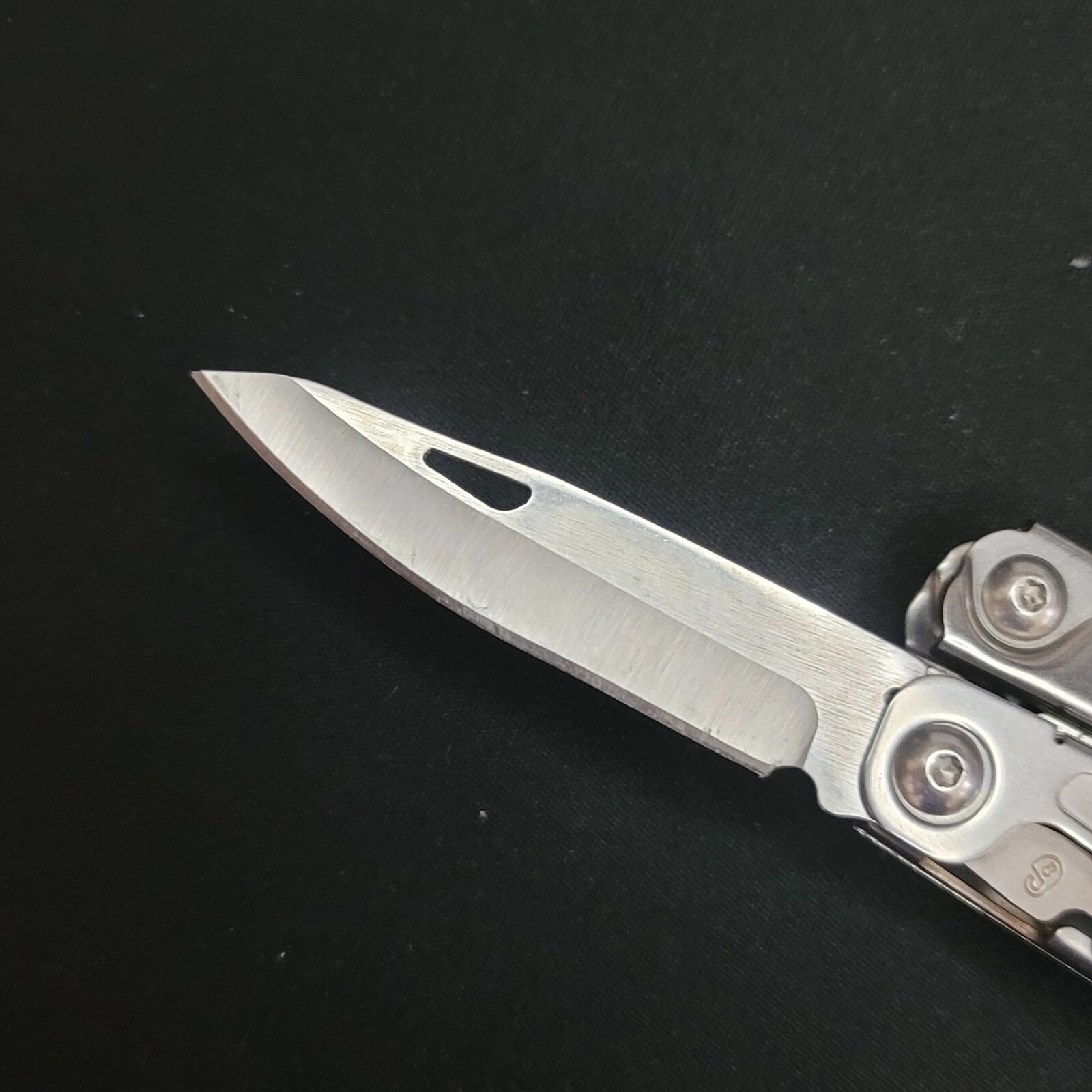 Leatherman Rev 3.8″ Stainless Steel Multi-Tool W/Carry Clip Very Nice USED Tool