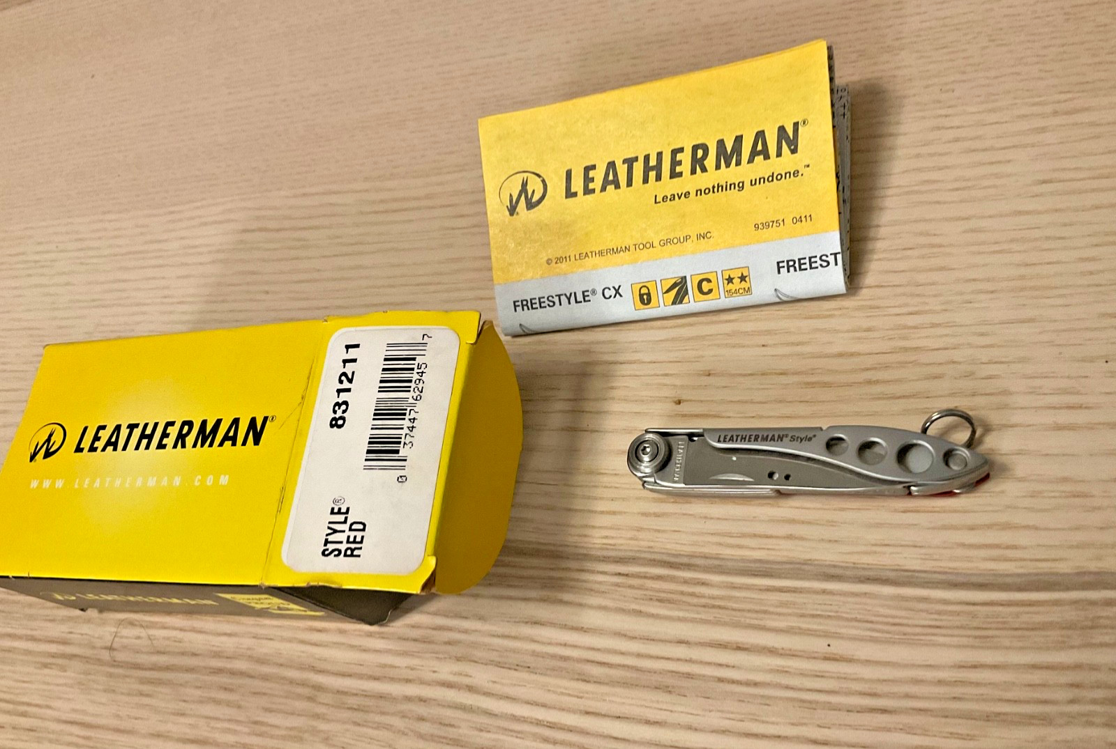 NIB Leatherman Style Rare Retired Discontinued Multi Tool Collectible – Red