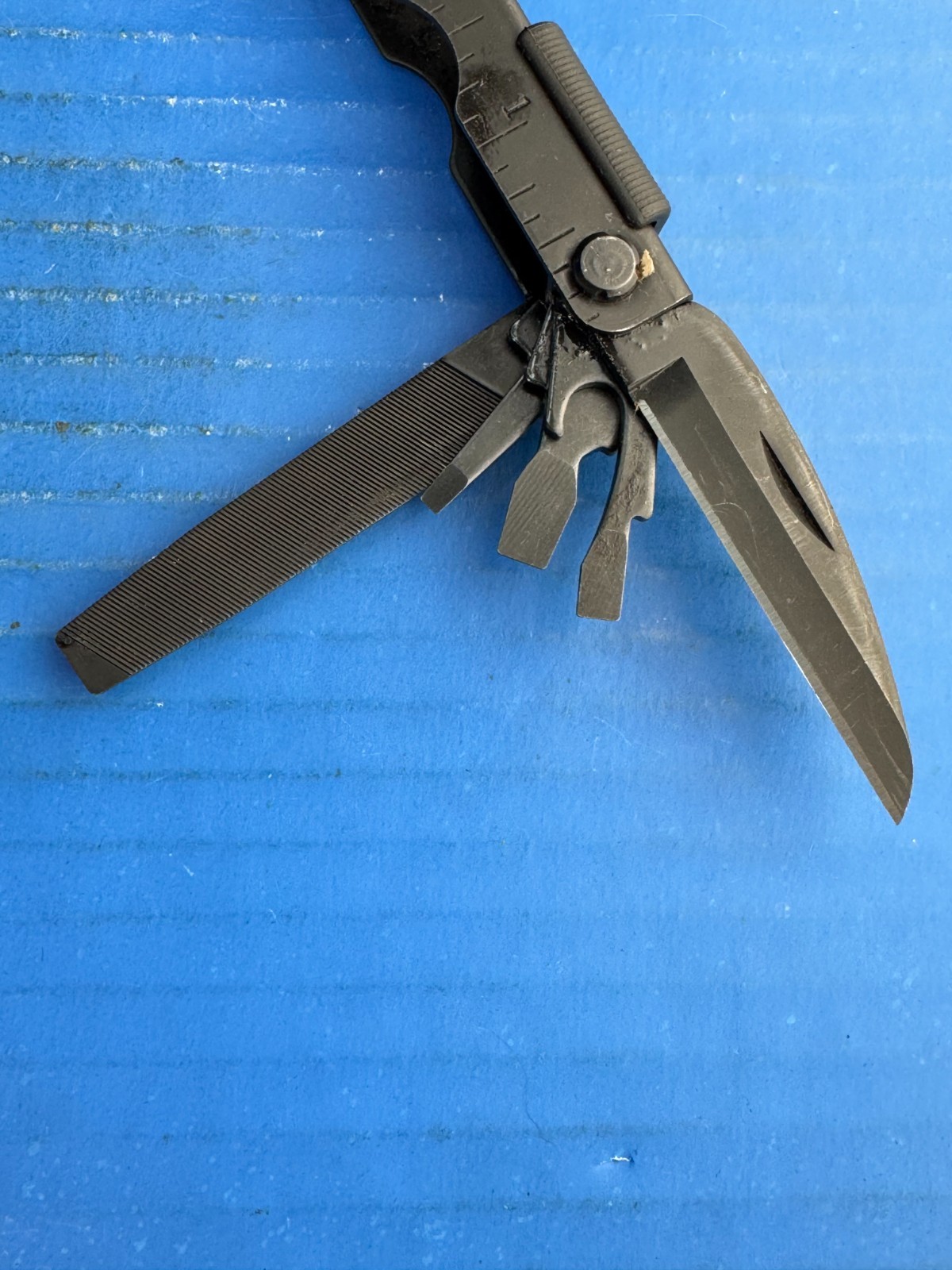 Gerber Multiplier MP600 Multi-Tool Black Needle Nose Pliers