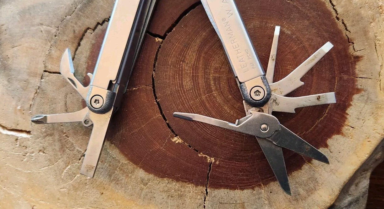 Original Leatherman Wave Multi-Tool Pliers w/ Sheath – Great Condition – N16