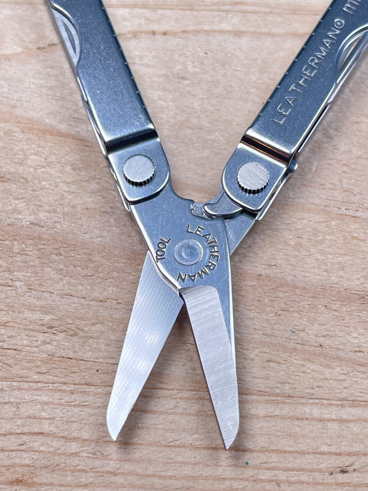 Leatherman Micra Stainless Steel Multi-tool Knife 03/06 Pat Pend. – Very Nice