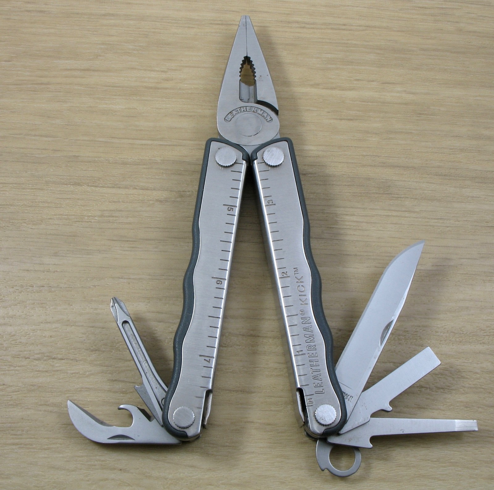 Leatherman Kick Multi-Tool, Knife, Pliers, USA, Retired 10/10