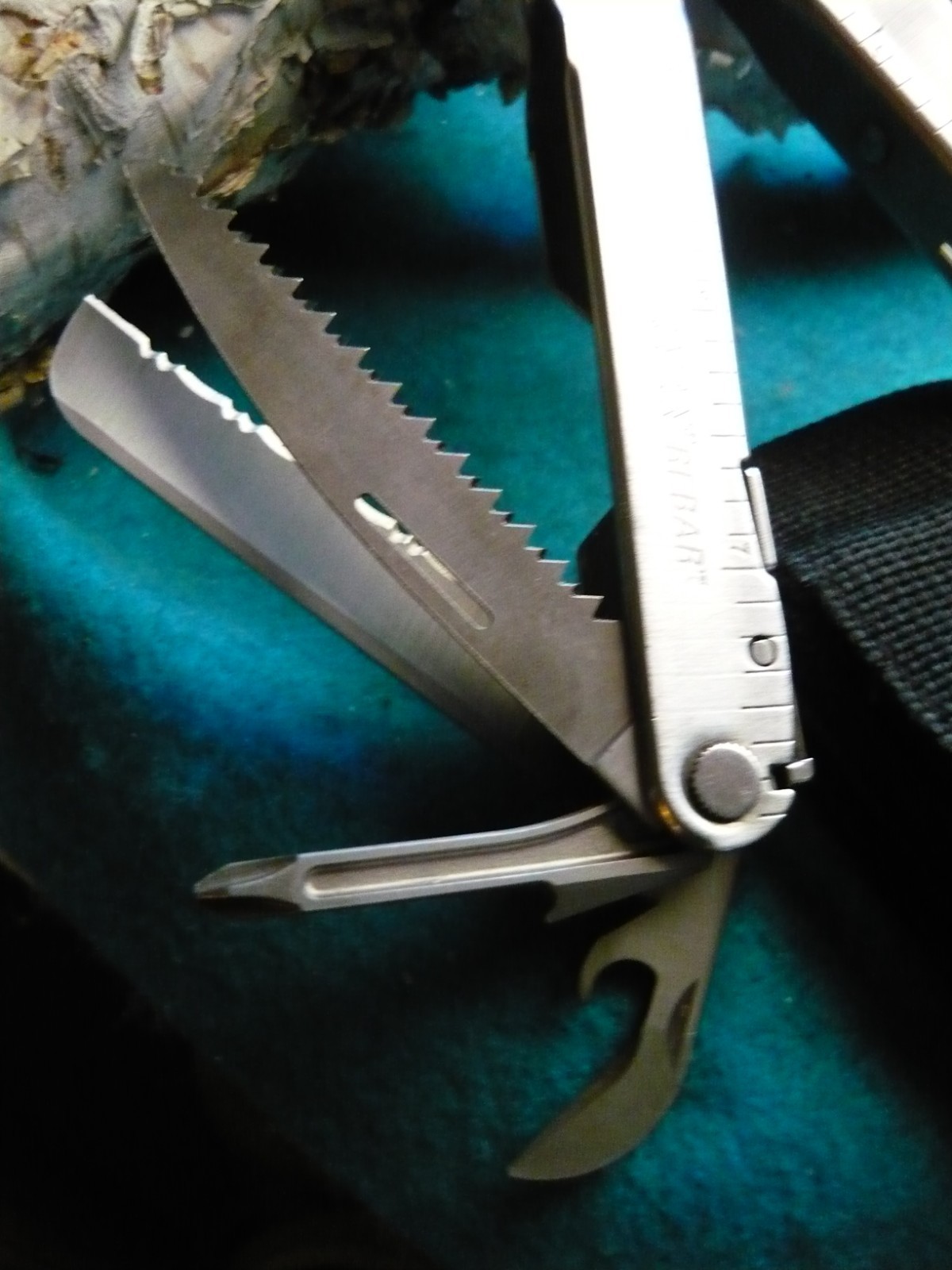 ***Leatherman Rebar Stainless Steel Multi Tool with Sheath***