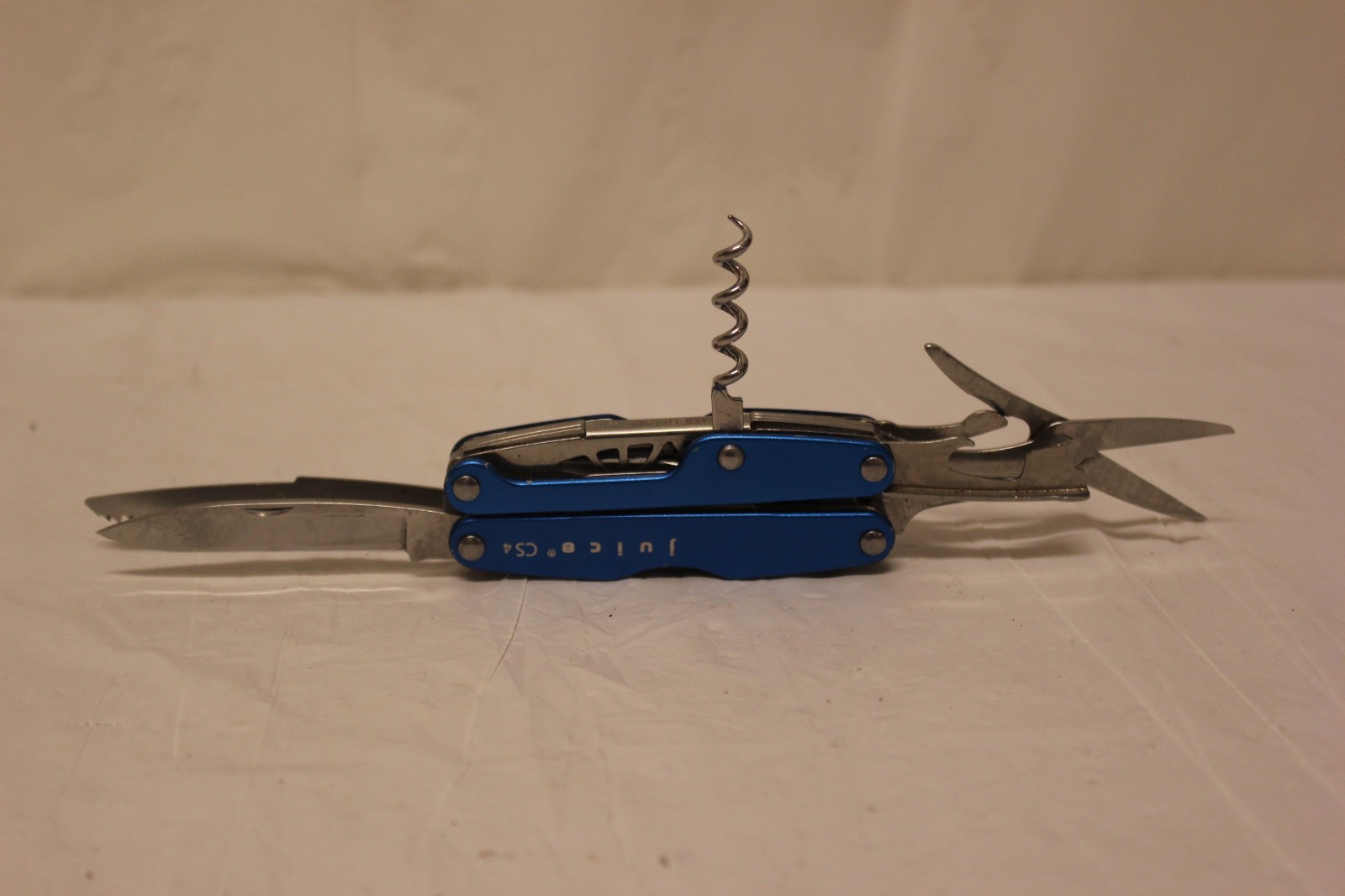Leatherman Juice CS4 Blue Retired Multi Tool Pliers Knife Great Condition J11