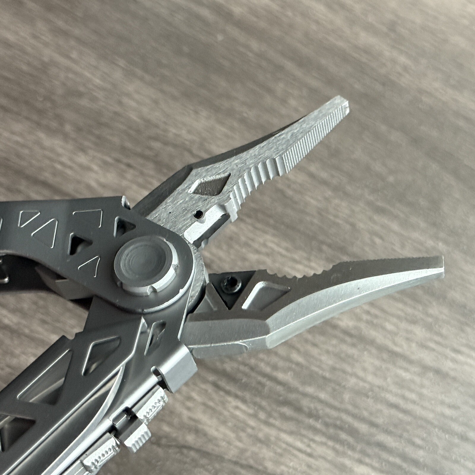 Gerber Center Drive Plus Multi-Plier w/Leather Sheath Multitool w/Scissors. USA