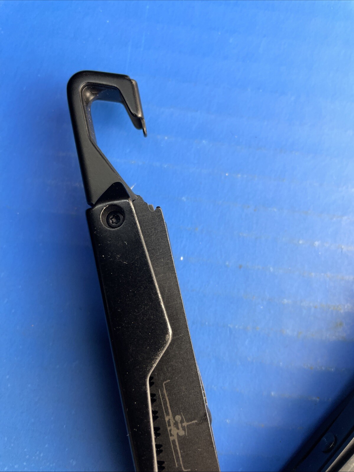 FLISSA 15-in-1 MultiTool Pliers Portable Survival Compact Folding Pocket Knife