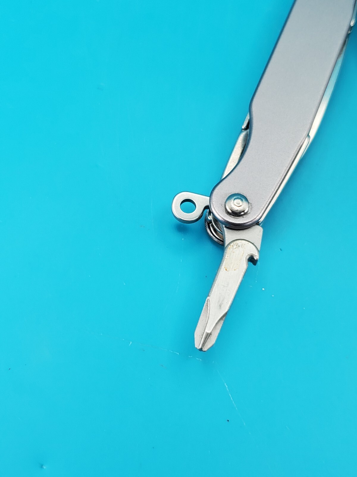 Leatherman Juice C2 Silver Multi Tool! RETIRED! NEW IN BOX!