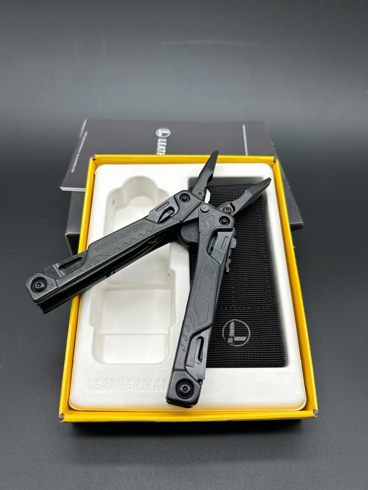 Leatherman OHT BLACK Multi-Tool – 16-in-1 One-Hand Operation, Military Grade