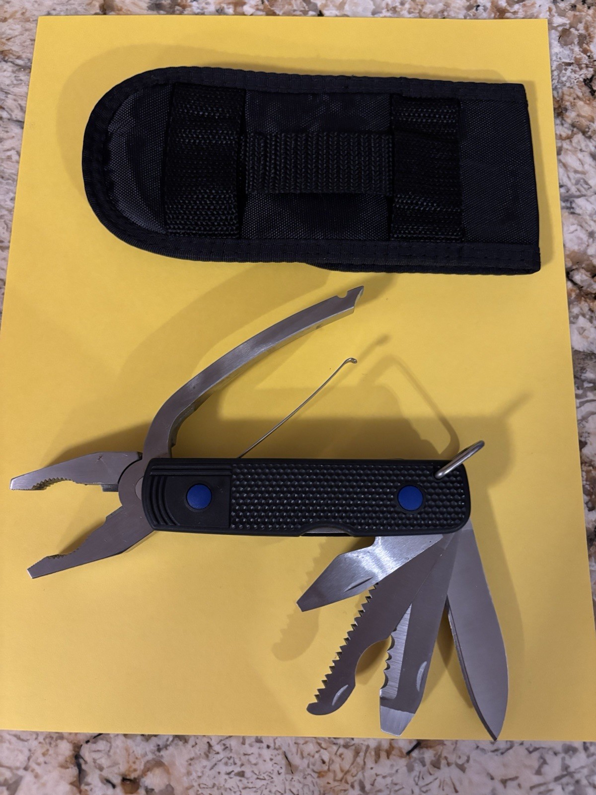 VINTAGE NOS Pocket Multi Tool w/ Four 2 1/2″ Blades, Screwdriver, Pliers