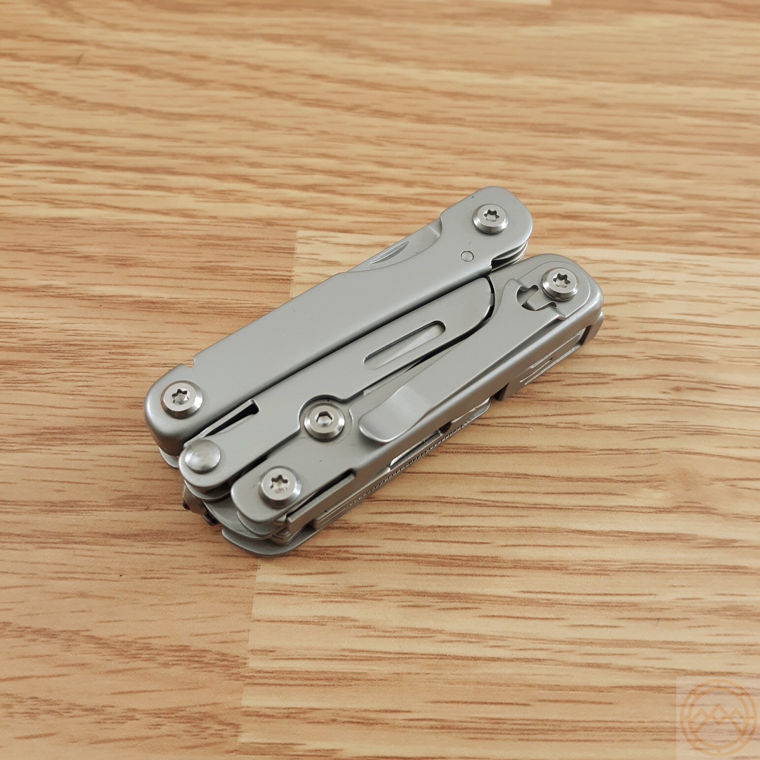 ROXON M2 Mini Multi-Tool Screwdrivers Can/Bottle Openers Pliers Glass Breaker