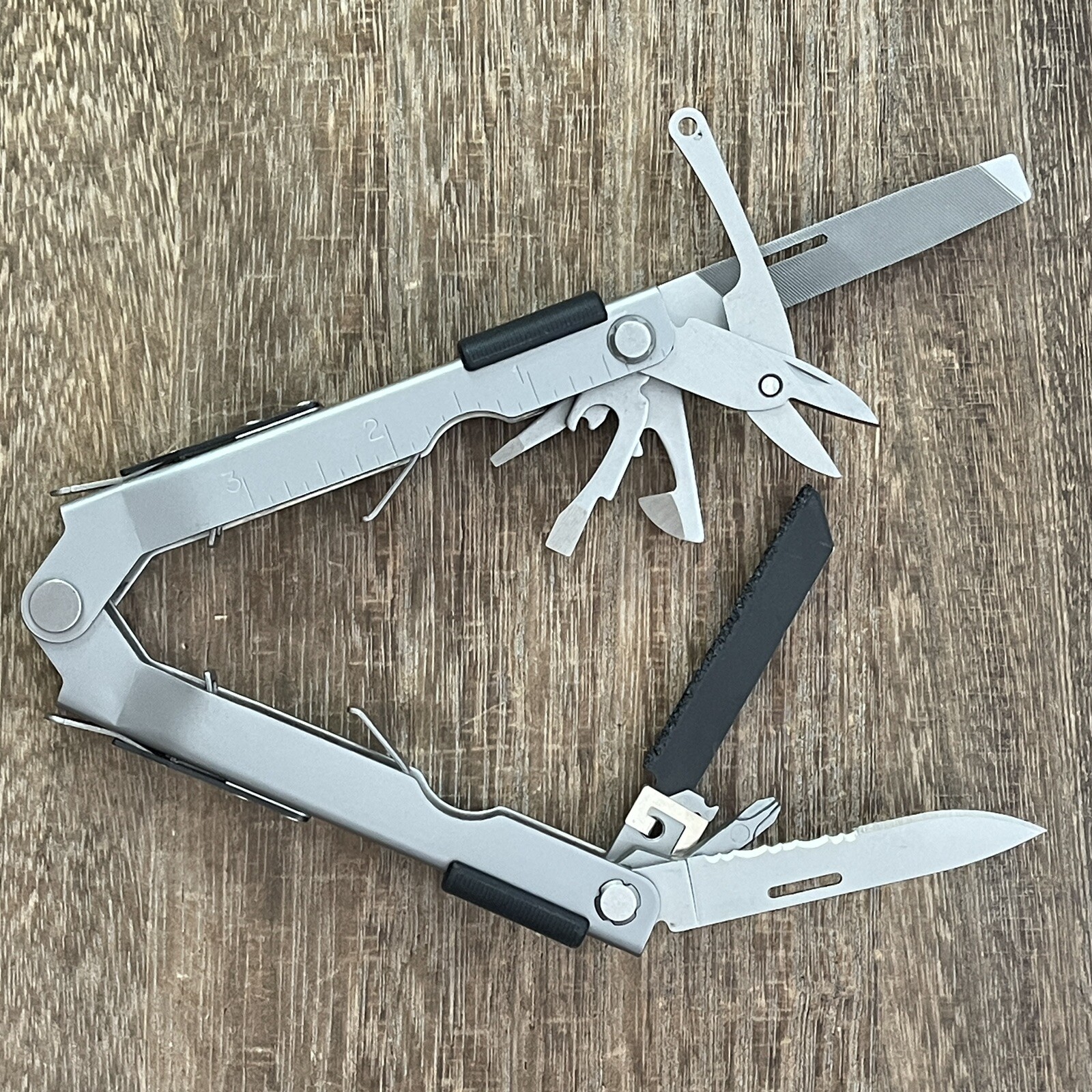 Gerber Evolution MP650 multi plier Military variant with full set of 5 heads.