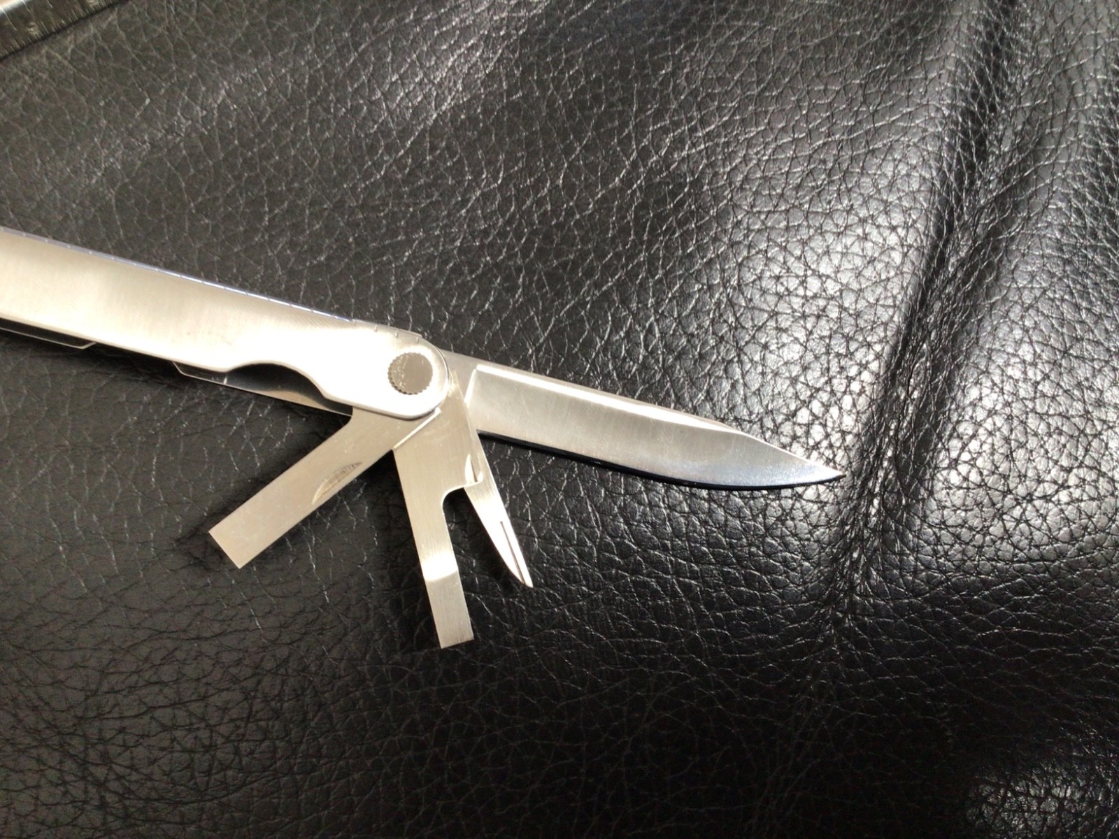 Leatherman multi tool TM1325473 Portland OR , super clean only wear on the file.