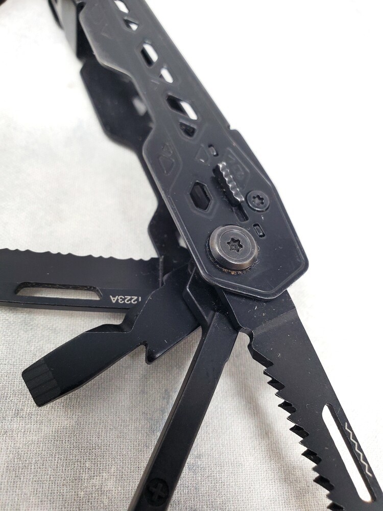Gerber Gear Truss 17-In-1 Tactical EDC Needle Nose Pliers Multi Tool – All Black