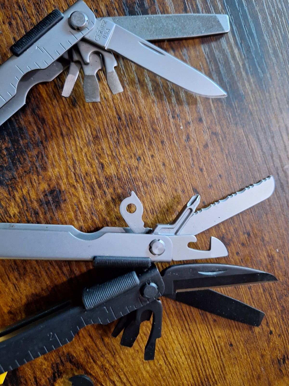 2 GERBER Multi Tools U.S.A. SCREWDRIVERS PLYERS nice Lot A11