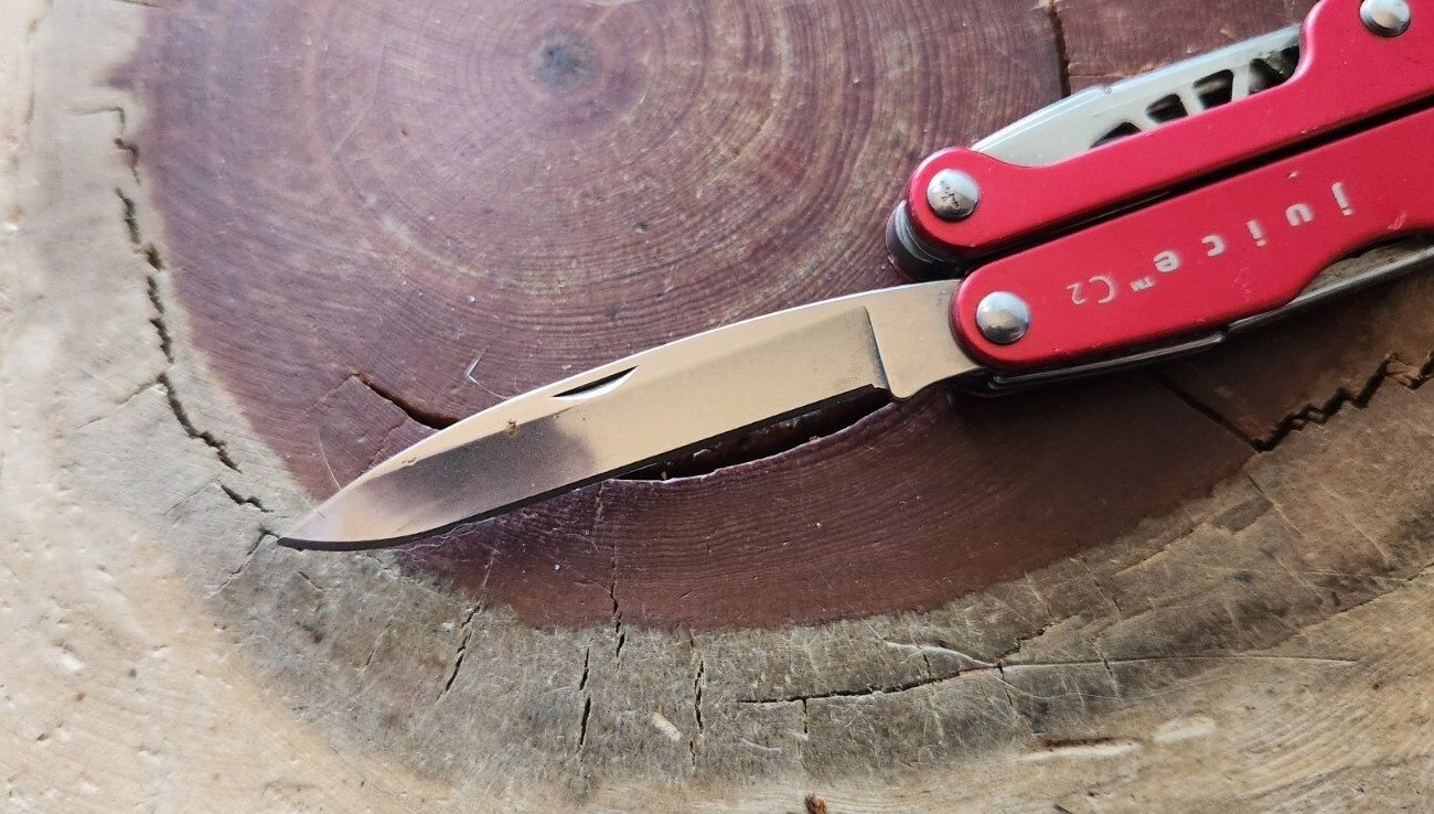 leatherman juice C2 Multi Tool Inferno Red Retired Vintage Preowned Made – W86