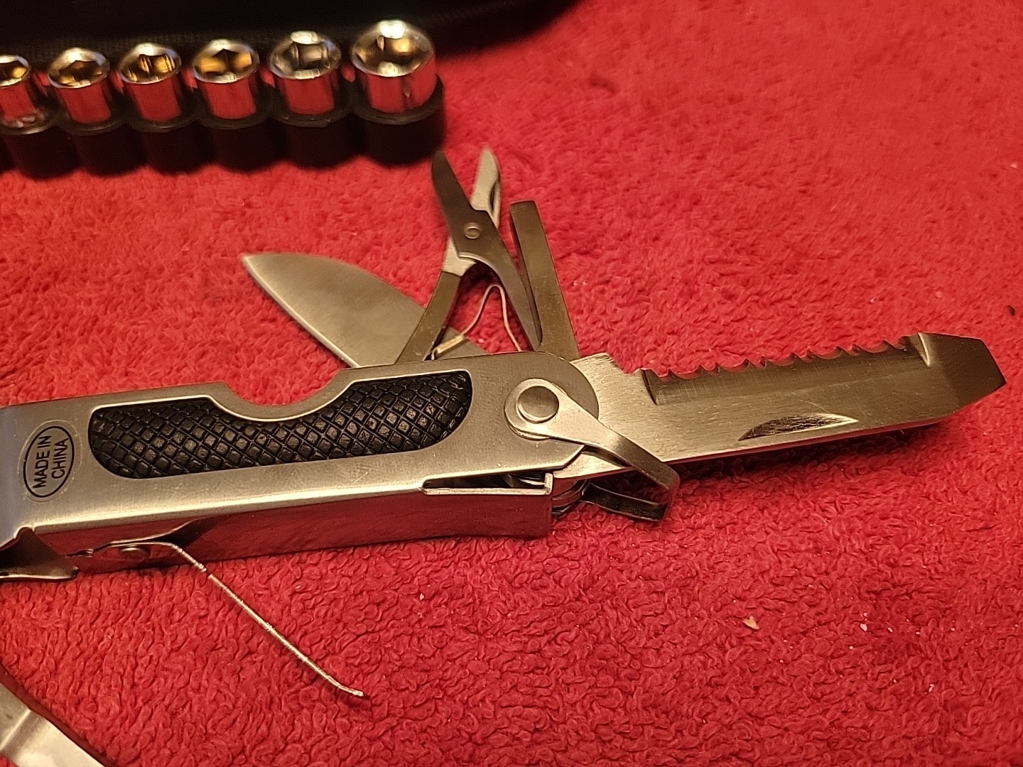 MULTI TOOL KNIFE PLIERS