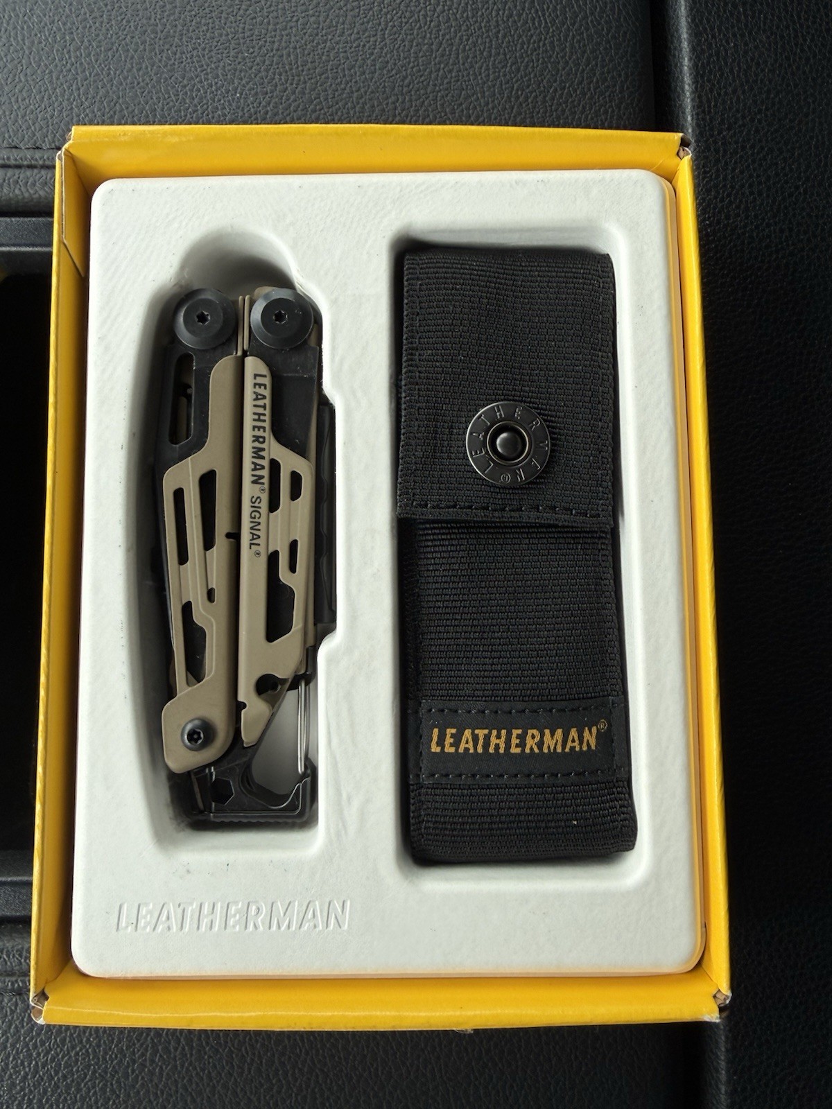 Leatherman Signal Multi-Tool Coyote Tan
