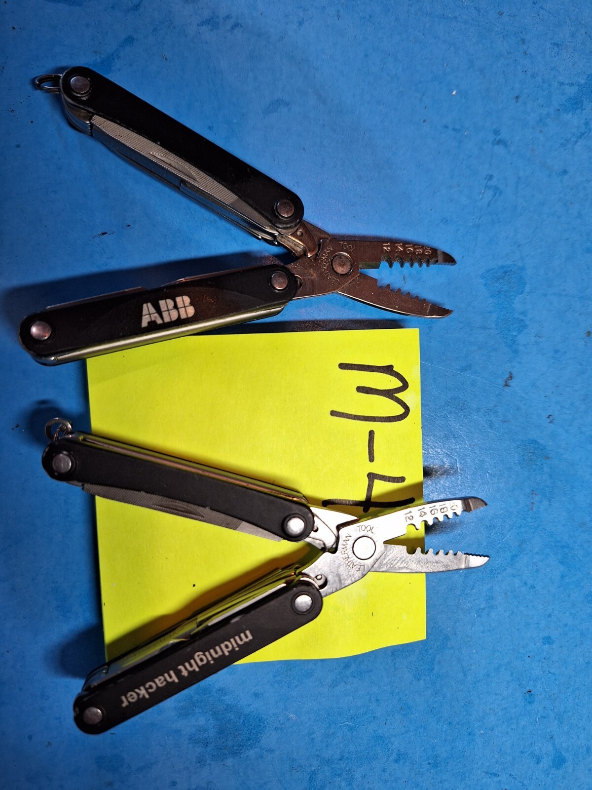 2 LEATHERMAN ES4 BLACK Multi Tools AIRPORT CONFISCATION Lot M-4