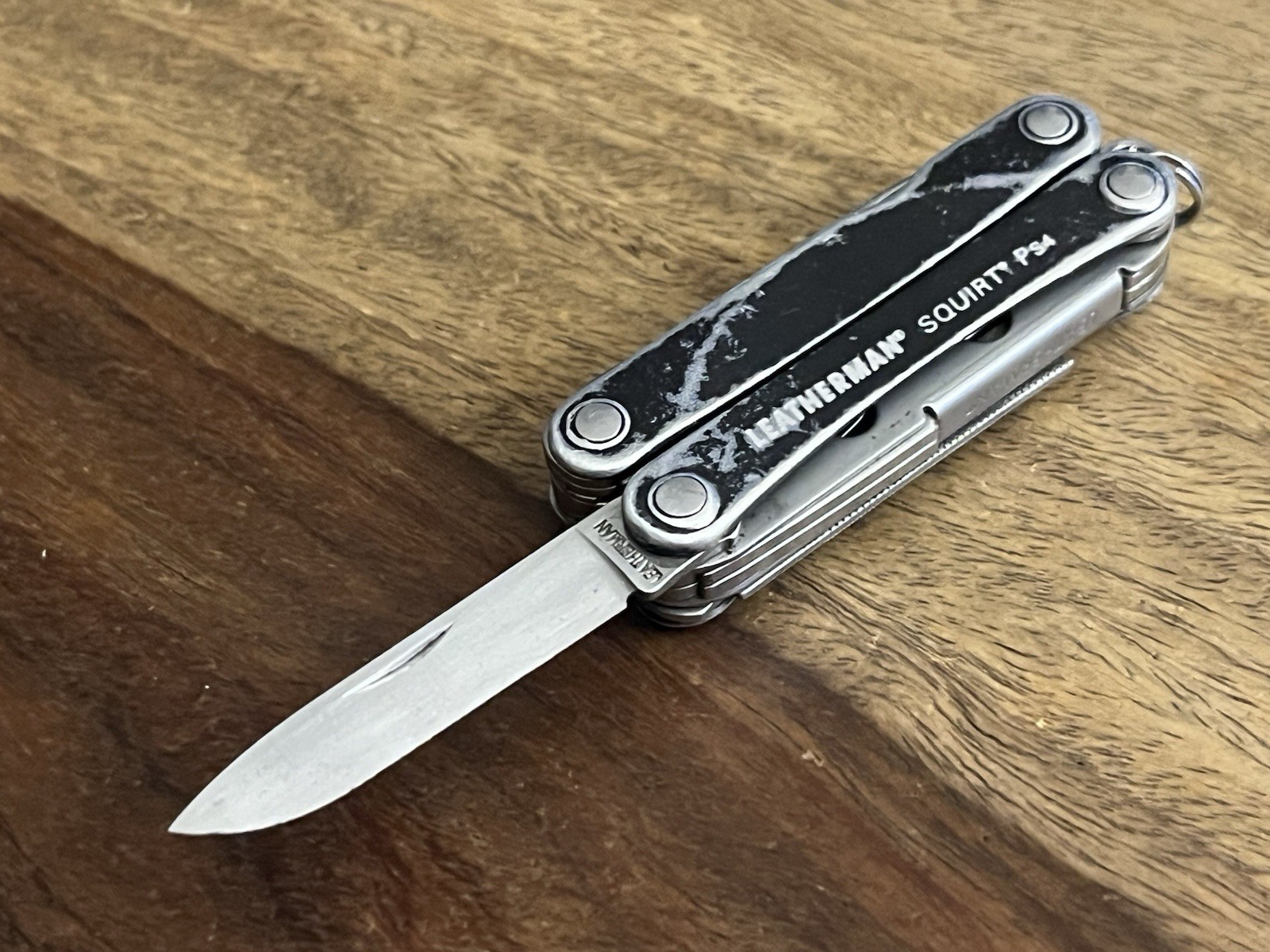 RETIRED Leatherman Squirt PS4 MultiTool Black DISCONTINUED