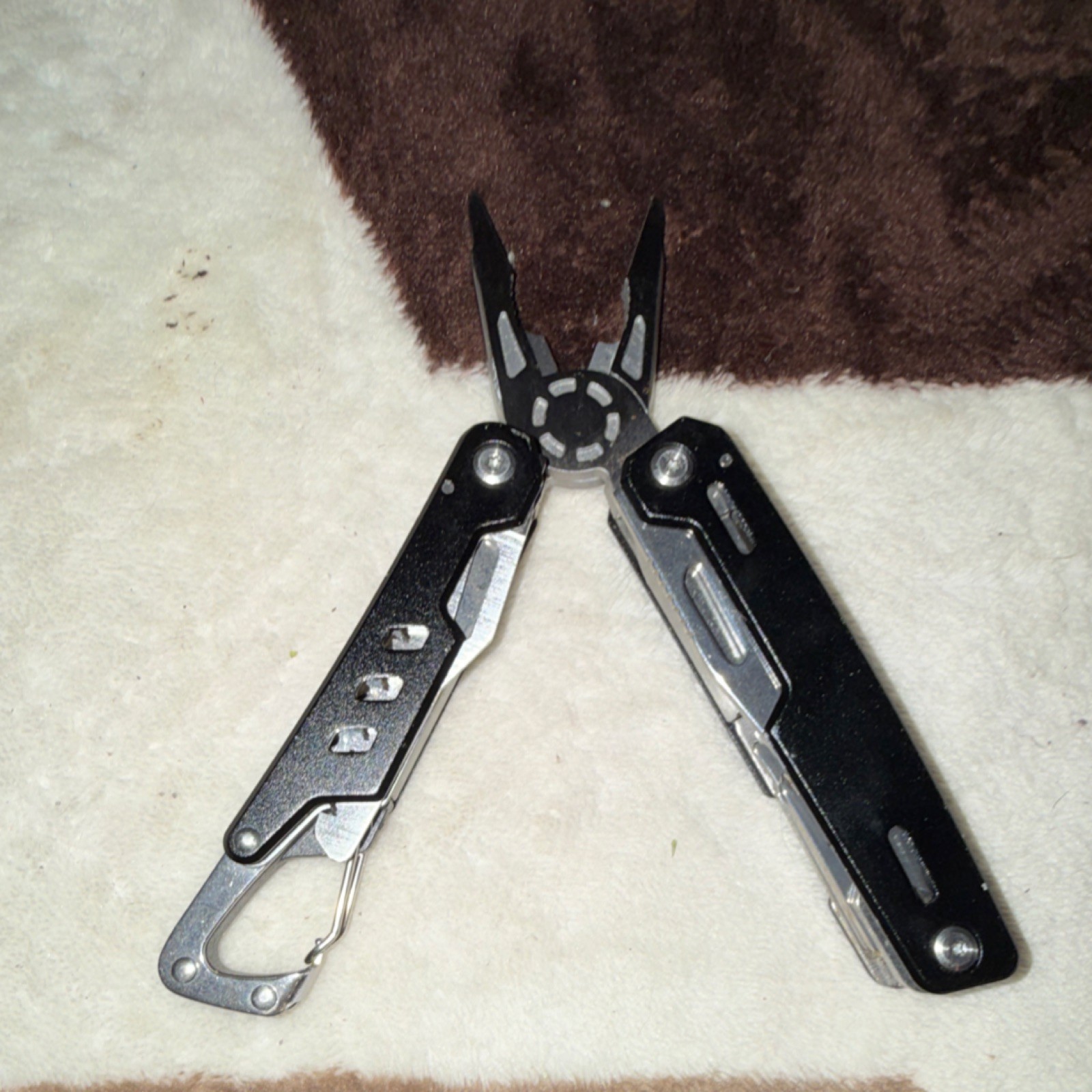 Black Silver Stainless Steel Multi-Tool Plier Knife Saw Carabiner Clip