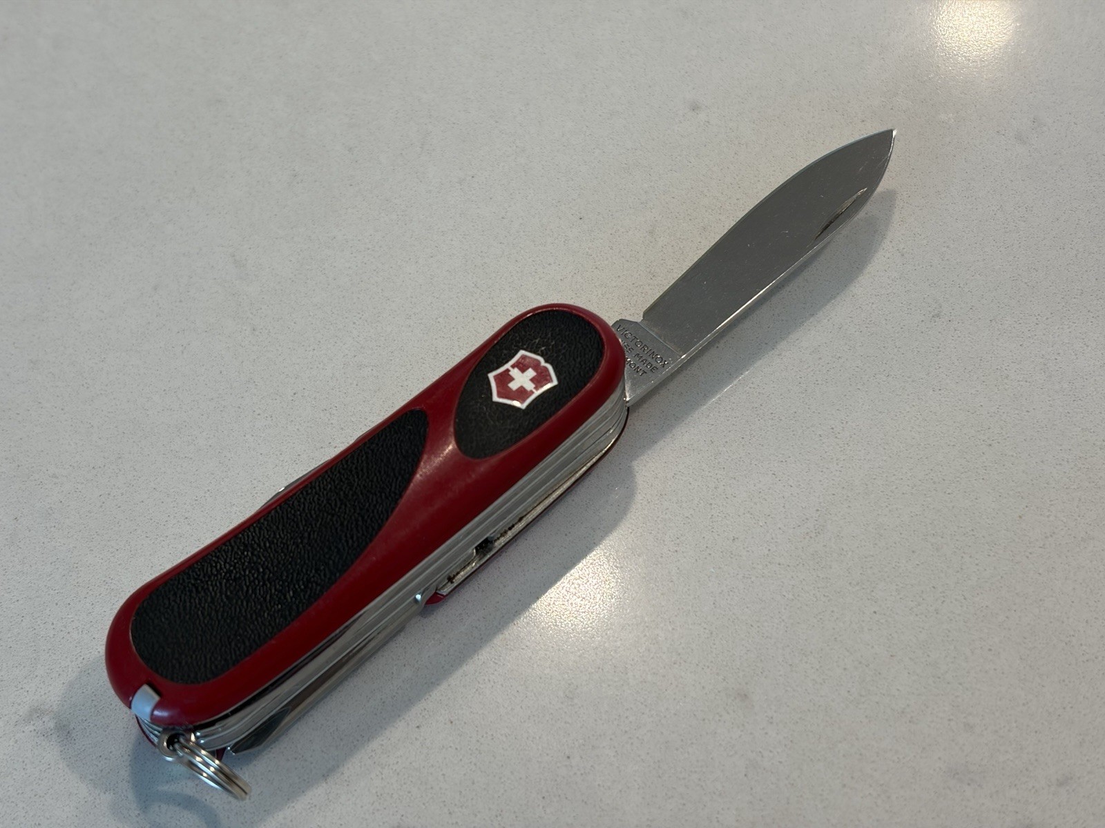 Victorinox Swiss Army Knife, EvoGrip 18 Red/Black, 2.4913.CUS2 or 2.4913.C NIB