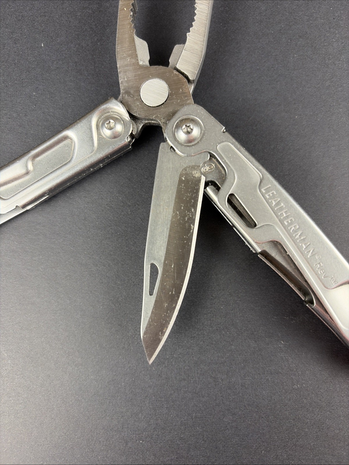 Leatherman Rev 3.8″ Multi-Tool, Stainless! USED