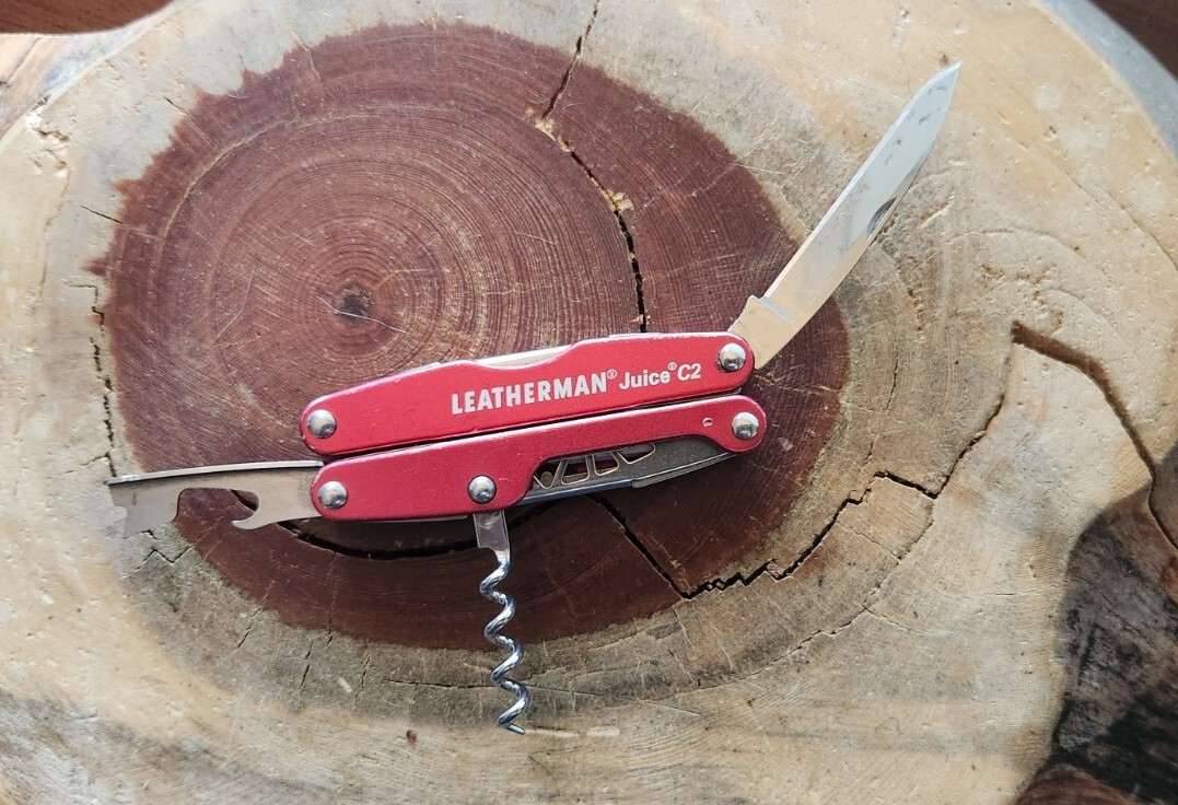leatherman juice C2 Multi Tool Inferno Red Retired Vintage Preowned Made – W87